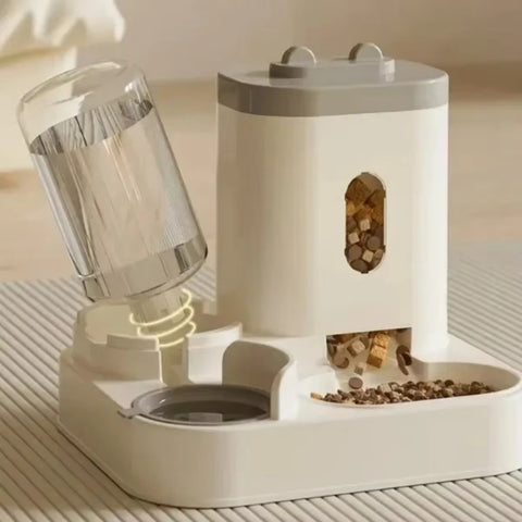 Pet feeder